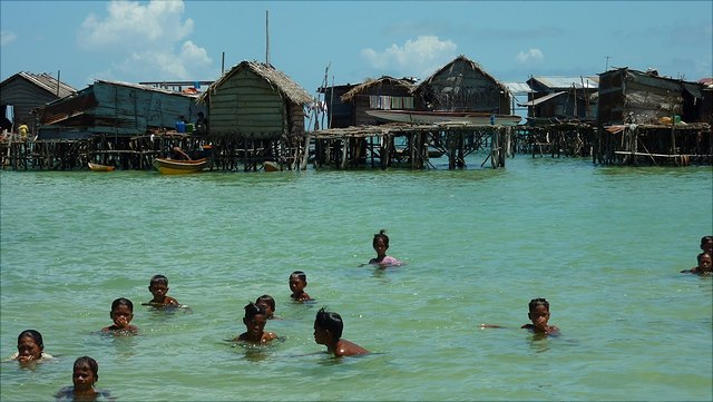2024-07-11----phil---seminar-6--torben-venning-4977112154-5f02ad814c-h-flickr-640x361 Baja Laut Pictures – Omadal reception by villagers
