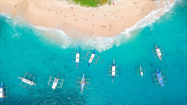 2024-07-11----phil---2022-11-26----phil---launching-ecvent---cris-tagupa-whdumgggxoy-unsplash-640x361 "Helicopter Island, El Nido, Philippines" by Cris Tagupa | Unsplash, cropped