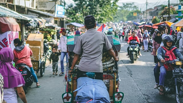 2025-02-19----indo-seminars---fikri-rasyid-ibb-y65z5zu-unsplash-640x361 Bandung, Indonesia