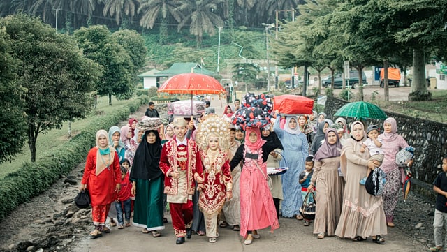 2025-02-19---indo-events---febri-al-barents-jyennr4aggg-unsplash-640x361 "Sumatera Barat, Indonesia", by febri al barents | Unsplash, cropped